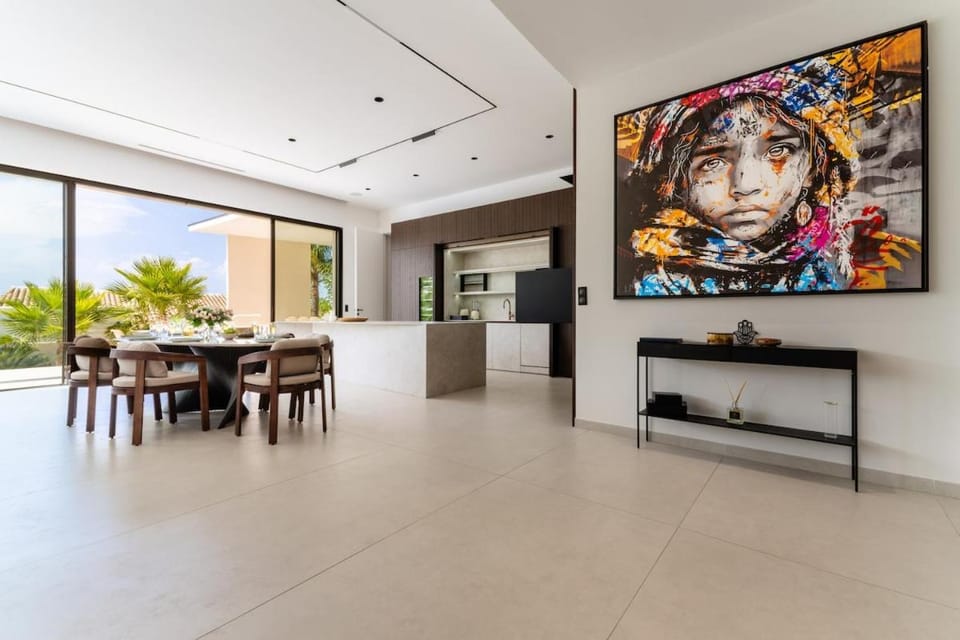 Villa Marbella with exceptional pool and hot tub Villa in Béziers
