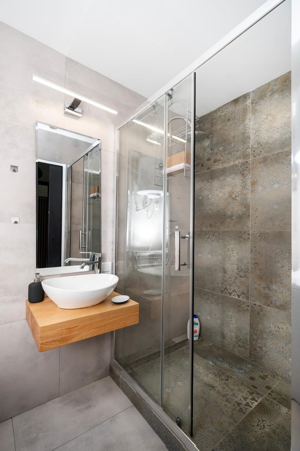Shower, Bathroom