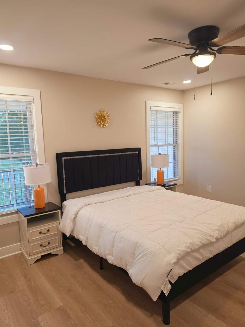 The E-town Exclusive B Apartment in Elizabethtown