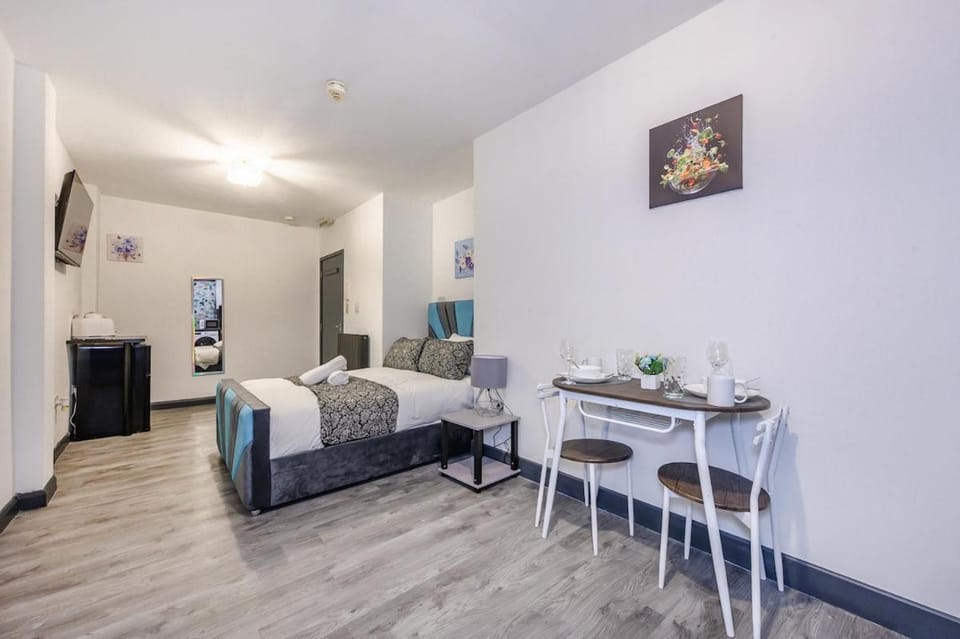 Modern Studio for Professionals in Bradford Apartment in Bradford