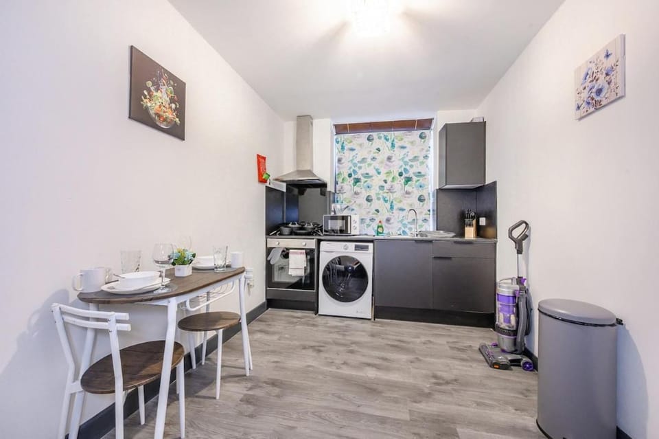 Modern Studio for Professionals in Bradford Apartment in Bradford