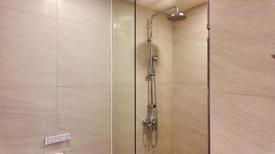 2BR family suite near Boat Lagoon Apartment in Choeng Thale