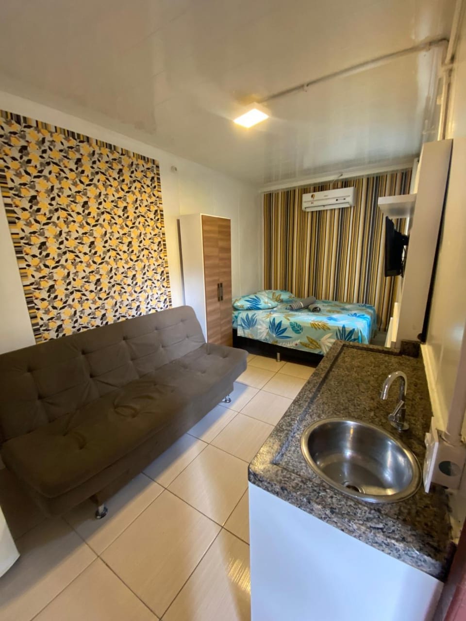Pousada Ecocontainer Inn in Florianopolis