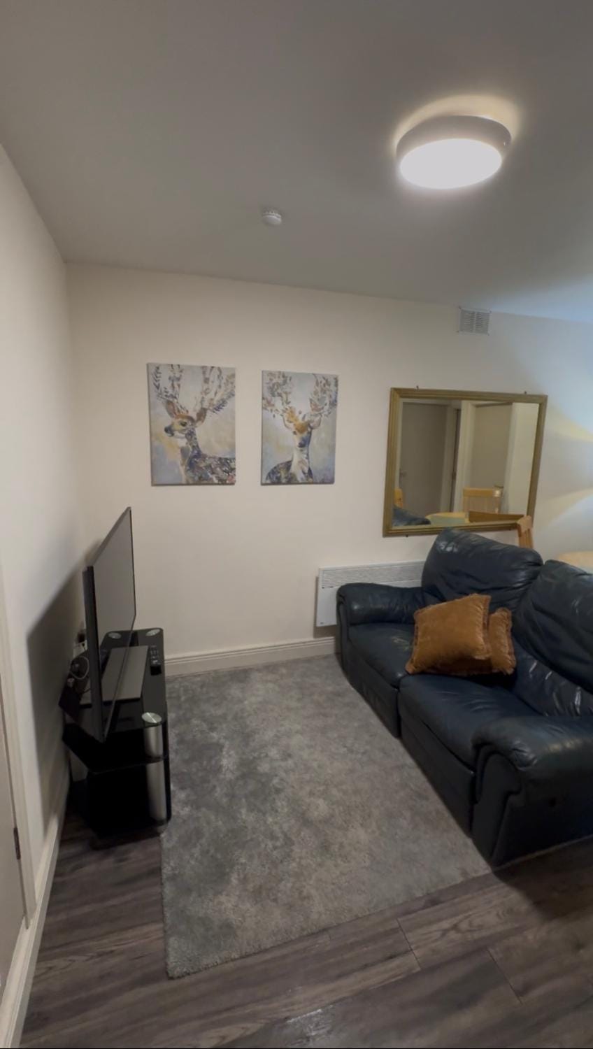 Dorset St Double Room in a Cozy shared Apartment 1 Side 3 Bed and Breakfast in Dublin