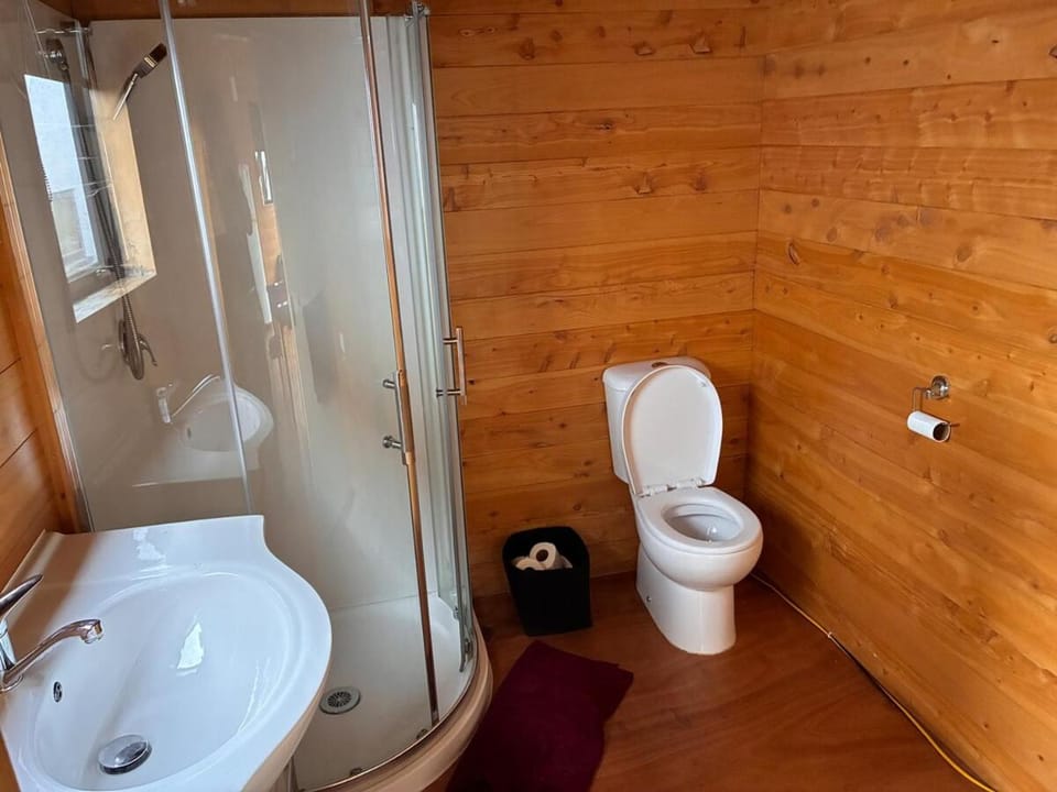Waynes World Westport Cabana Apartment in West Coast