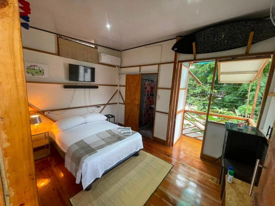 Swell house House in Manabí Province