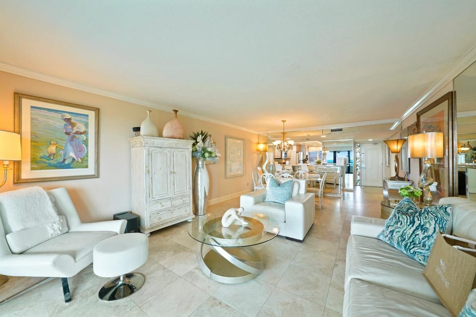 Edgewater 403 1BR 2BA with two pools! Apartment in Miramar Beach