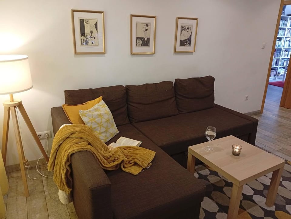 Piso a una parada de Atocha Apartment in Madrid