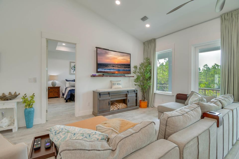 Fort Morgan Hideaway Hot Tub | Golf | Beach Access House in Alabama
