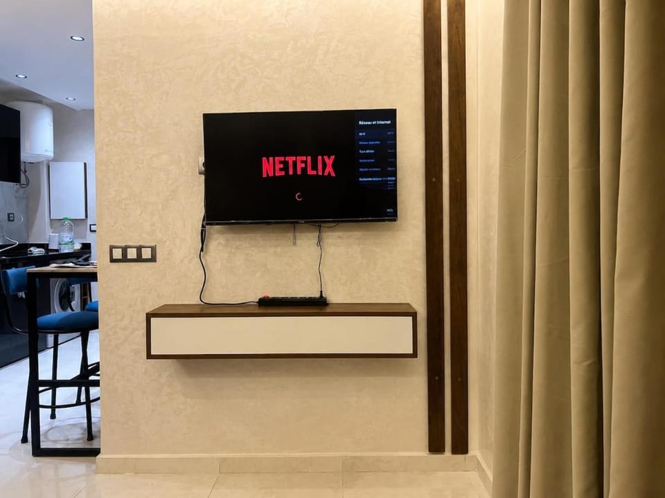 Apartment in the heart of Mehdia, by the sea, Netflix, Parking Apartment in Rabat-Salé-Kénitra