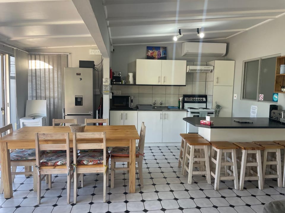Protea Beach Cottage, Fleur Park, Gordon's Bay House in Cape Town