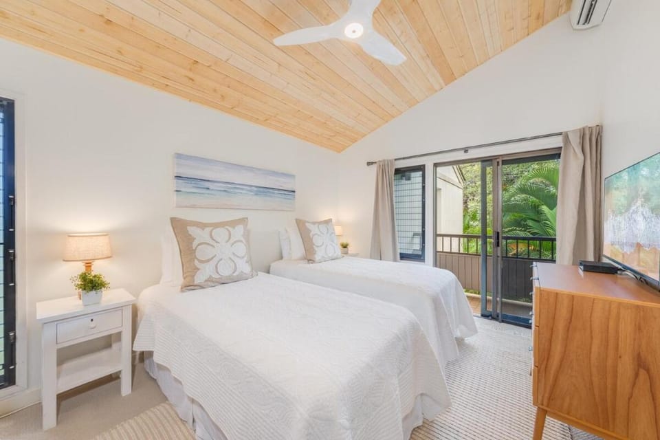 SUMMER SALE! Remodeled 2BD with Panoramic Ocean Views AC - Wailea Ekolu 504 House in Wailea