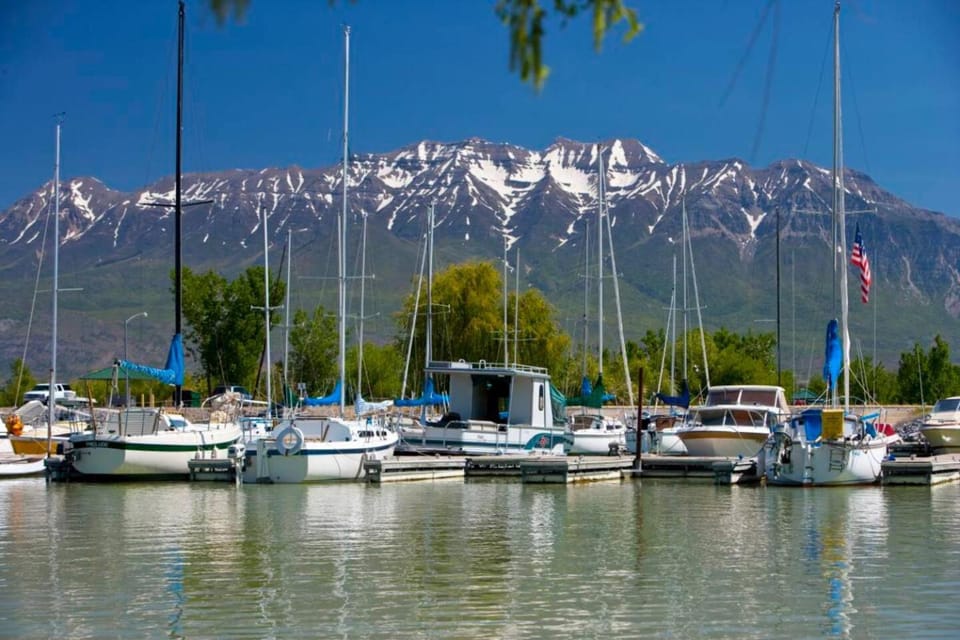 Cozy Queen Room with Shared Bath, Kitchen, Living Room, Laundry Vacation rental in American Fork