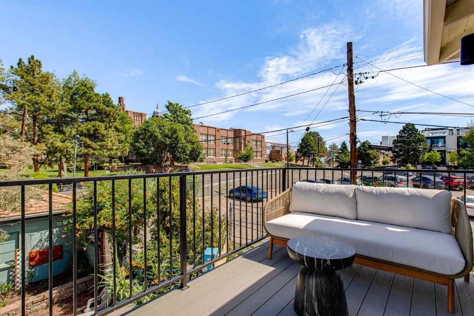 Mountain & Lake Views! Unit 1 Mi to Empower Field House in Denver