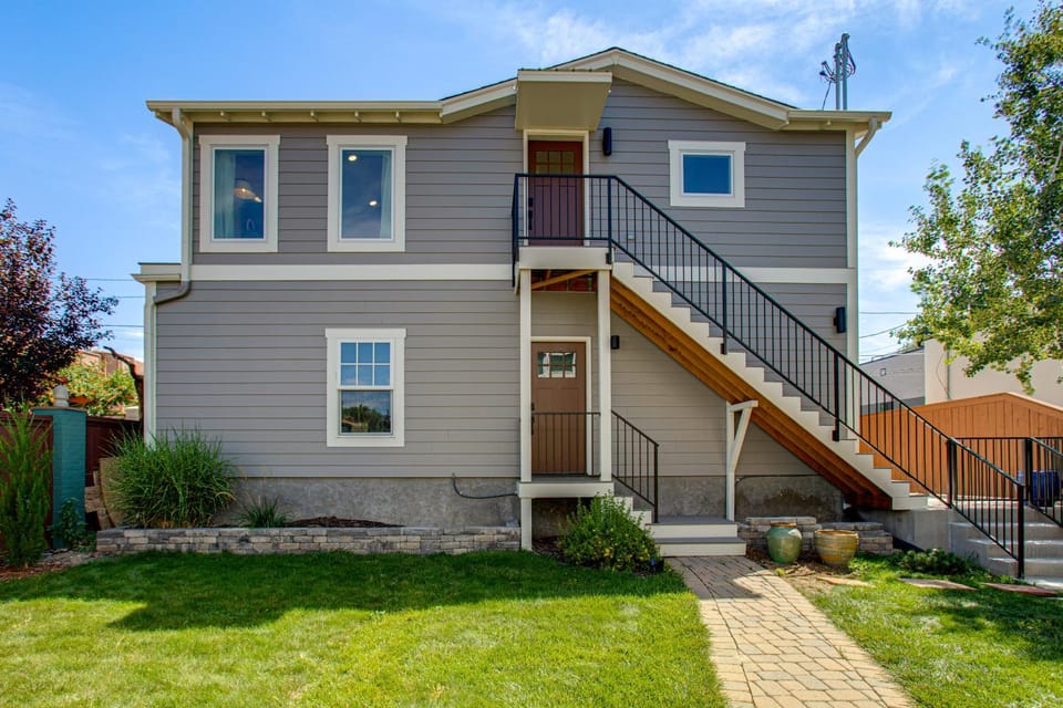 Mountain & Lake Views! Unit 1 Mi to Empower Field House in Denver