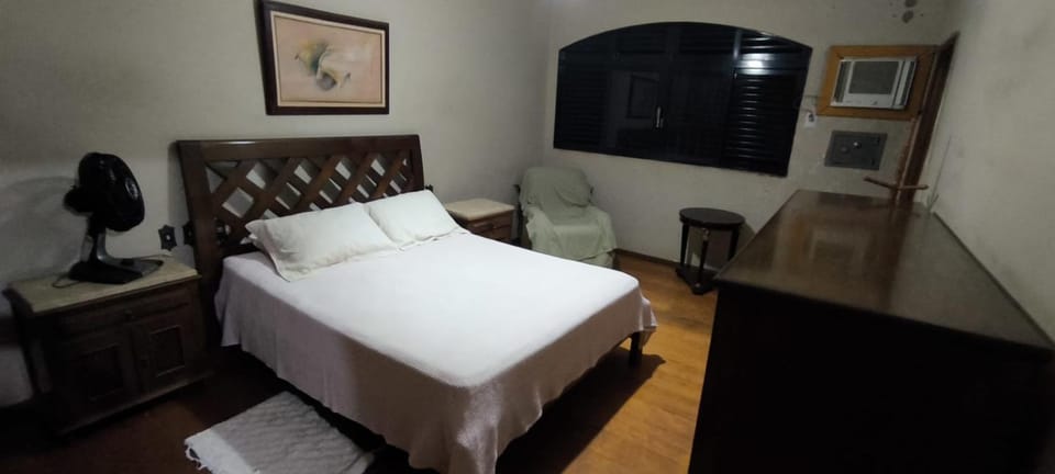 Quarto suite em casa particular para Festa do Peão Vacation rental in Barretos