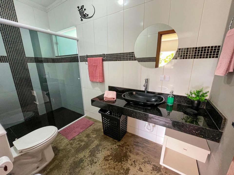 Shower, Bathroom, towels