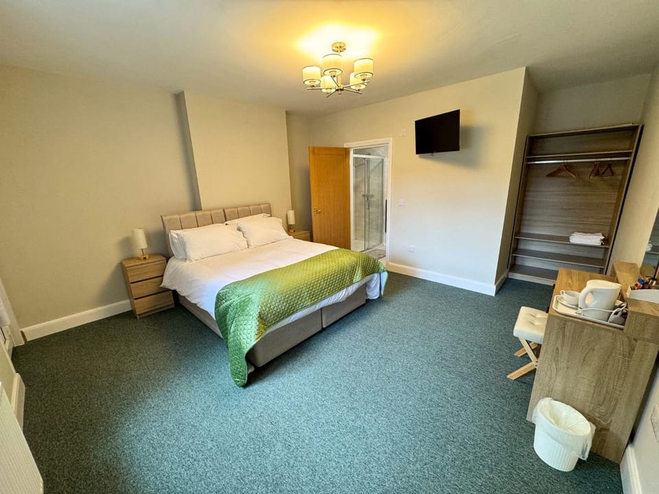 McCarthys Bar and Grill Hotel in Luton