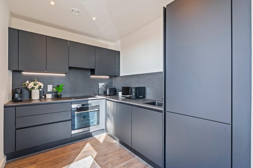 Coffee/tea facilities, Kitchen or kitchenette, oven