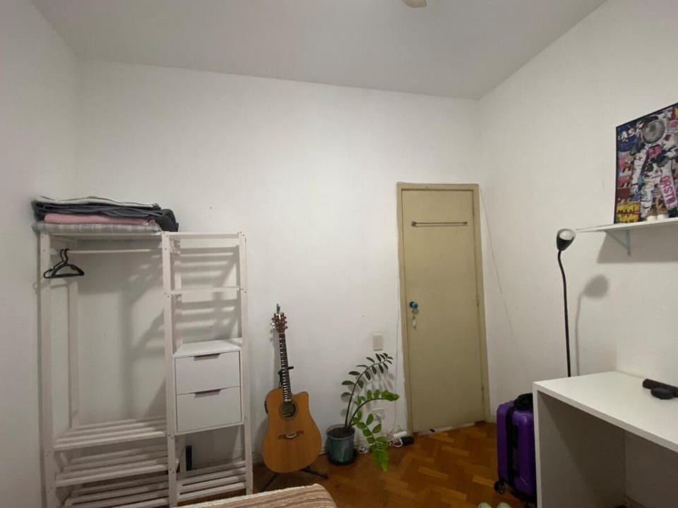 towels, wardrobe