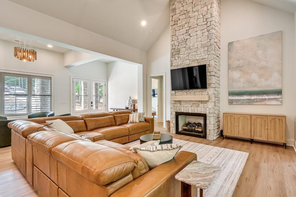 Welcome to Shift Change at Lake Keowee! House in Lake Keowee
