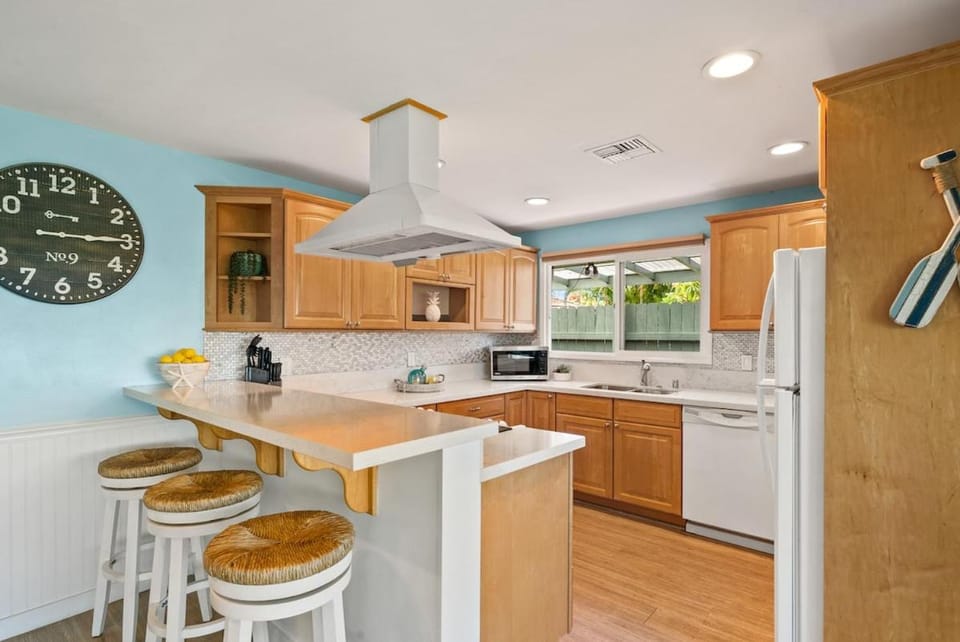 Remodeled 2BD Cottage with Central AC near Beach - International Colony Club 30 House in Kaanapali