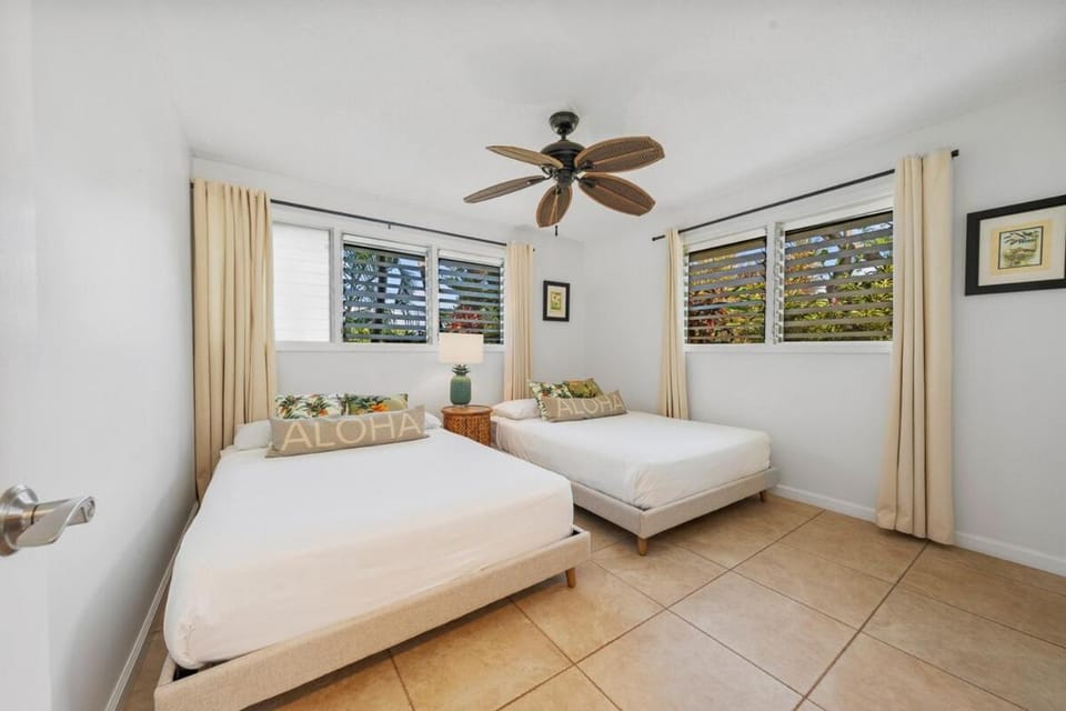 SUMMER SALE! Remodeled Hawaiian Cottage Near Beach w Pool - International Colony Club 37 House in Kaanapali