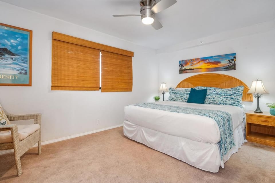 BeachFront 1BR w Sunset Ocean Views Pool -Valley Isle 902 House in Napili-Honokowai