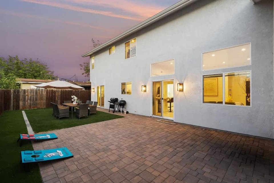 Entire Private House with Garage, Gated Yard, King Bed House,3 Bedrooms 3 Bathrooms, Available Now House in El Cajon