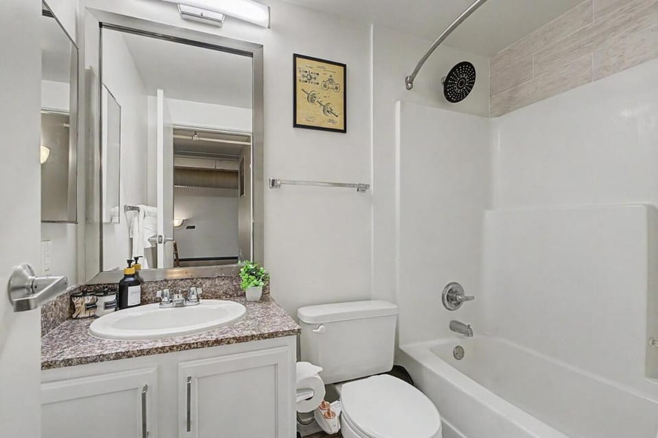 New Cozy 3BR Apt - Perfect for Families & Groups Apartment in Indianapolis