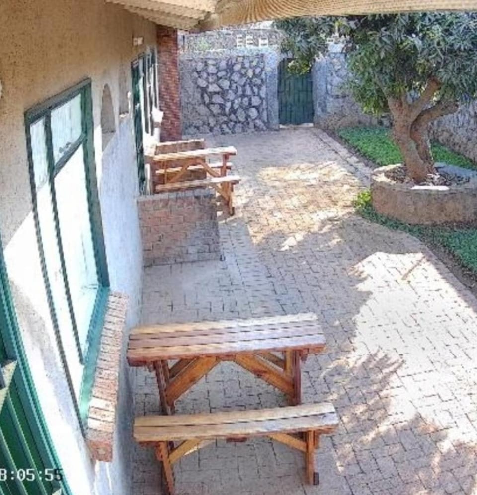 Patio, Garden, Dining area, Garden view