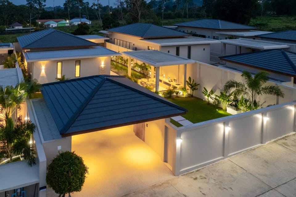 Property building, Night