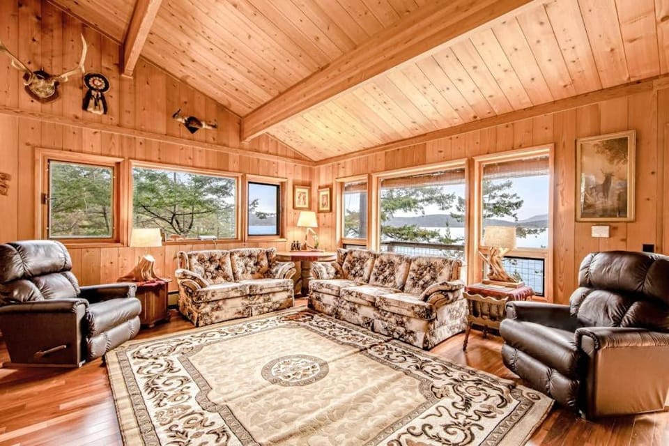 Rustic Waterfront Cabin in Eastsound with Private Beach Access and Ocean Views Cabin in Washington