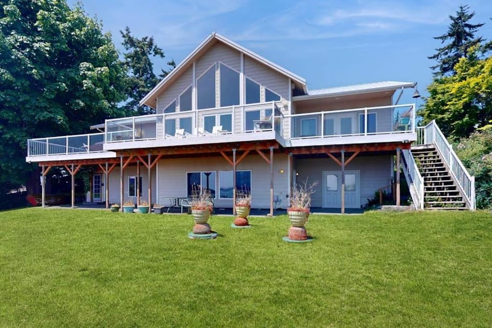 Eastside Beachside Entire Home House in Greenbank