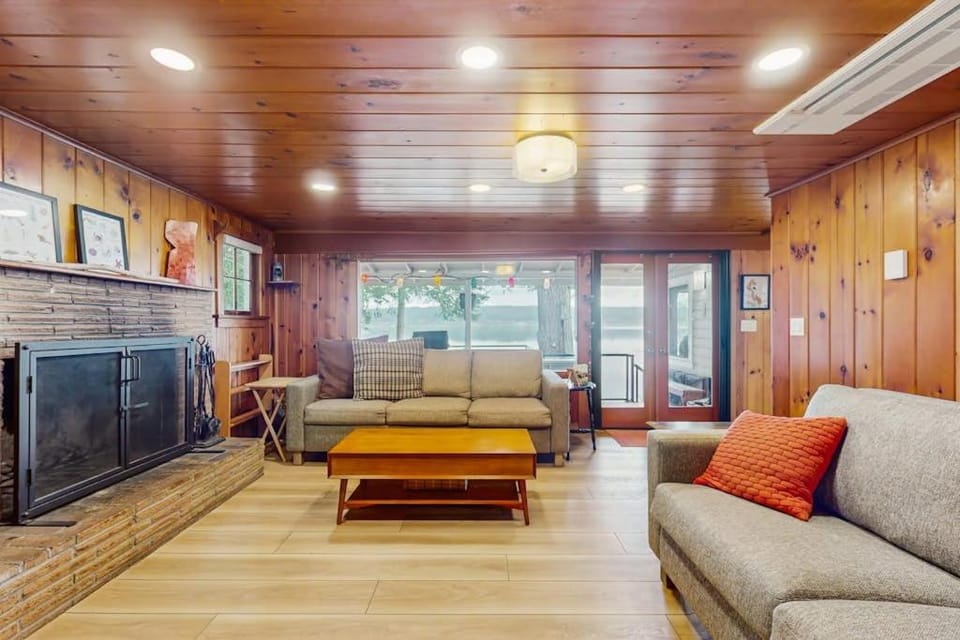 Charming Waterfront Home with Fire Pit and Access to Private Beach House in Camano Island