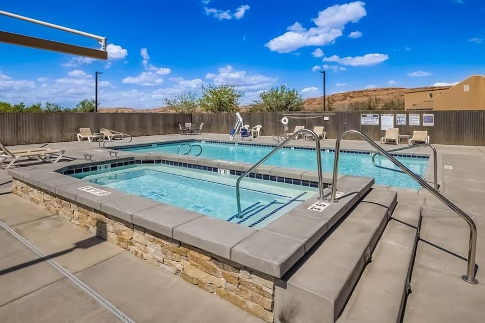 Spacious 3 Bedroom Moab Townhouse with Hot Tub House in Utah