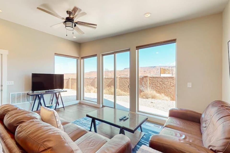 Tranquil Home with Amazing Views and Great Location Close to Arches National Park House in Spanish Valley