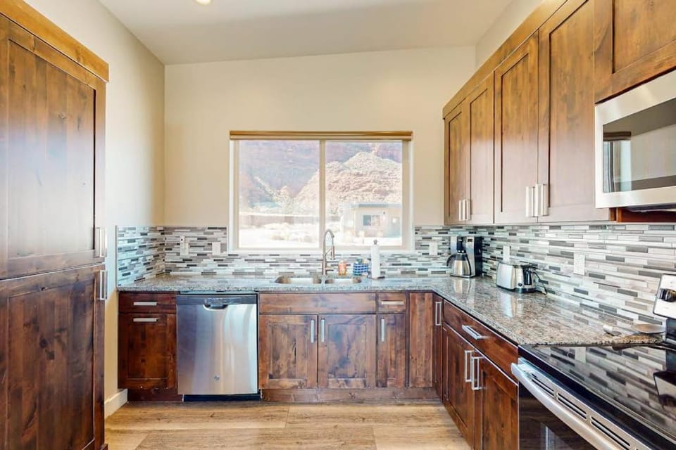 Tranquil Home with Amazing Views and Great Location Close to Arches National Park House in Spanish Valley
