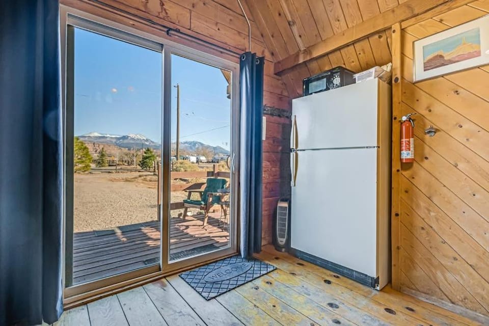 Sunny Acres Cabin Cabin in Spanish Valley