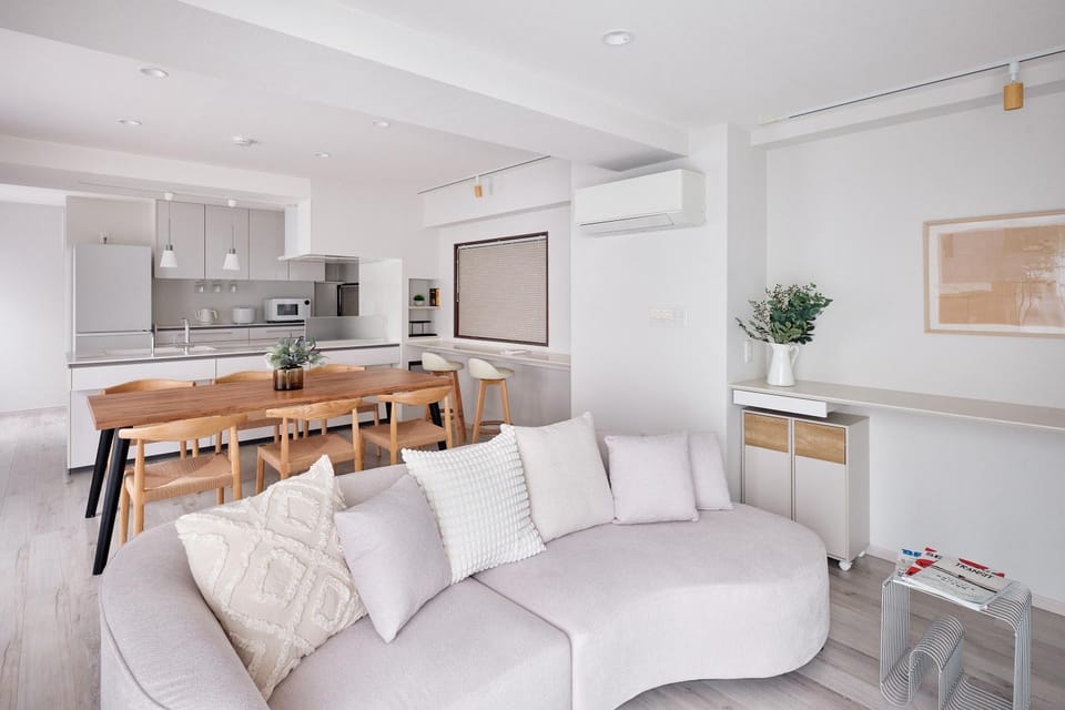 Kitchen or kitchenette, Living room, Dining area, air conditioner