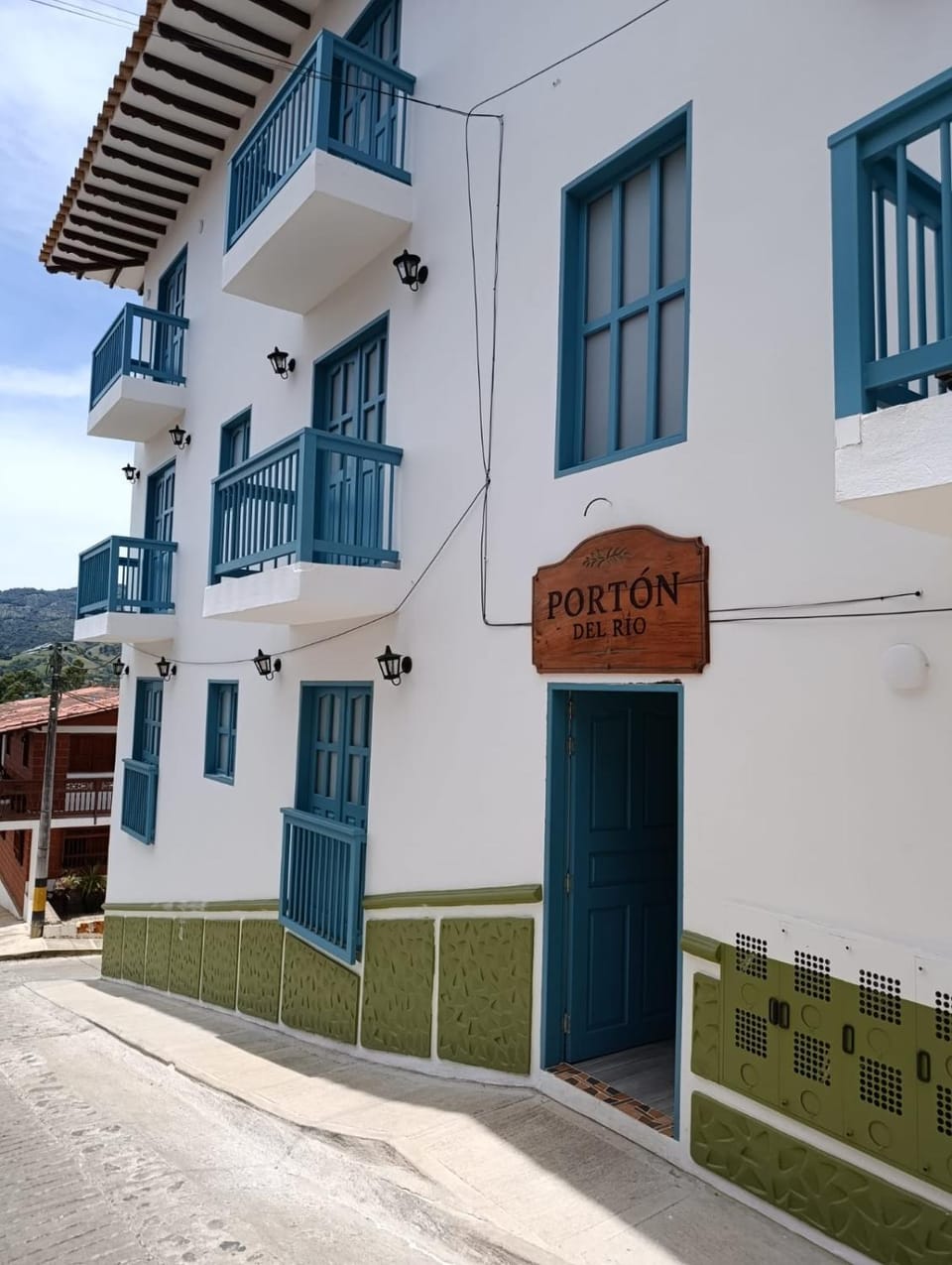 Property building, Street view