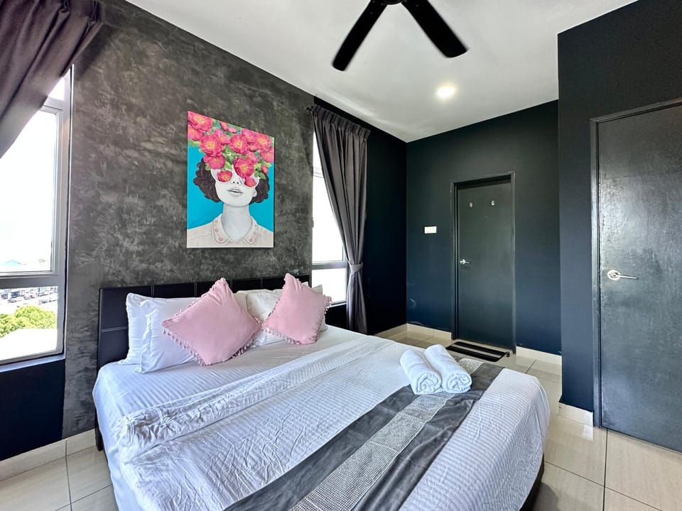 Bed, Bedroom, towels, wardrobe