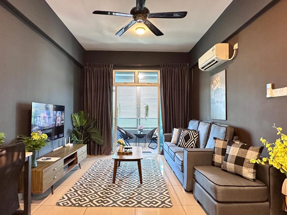 Communal lounge/ TV room, TV and multimedia, Living room, Seating area