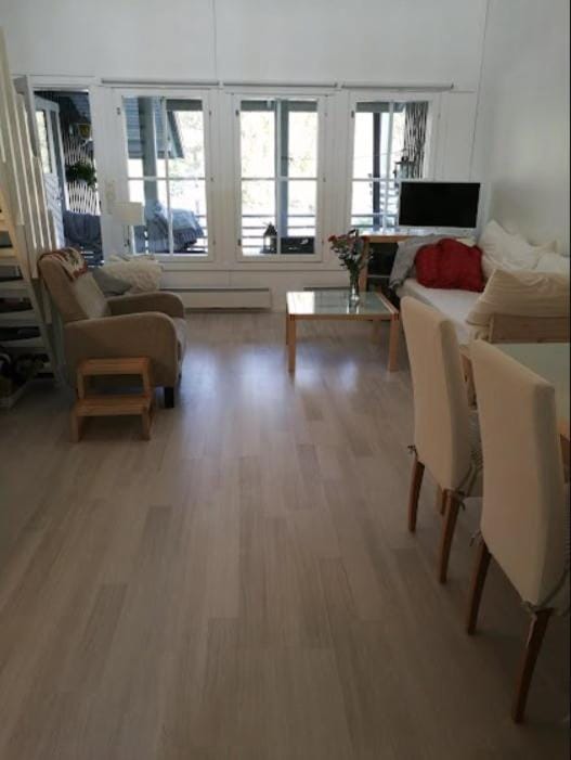 TV and multimedia, Living room, Seating area, Dining area