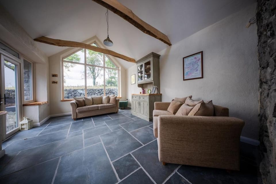 Incredible Galway Thatch Stylish Cottage Near Oranmore Sleeps 6 House in County Galway