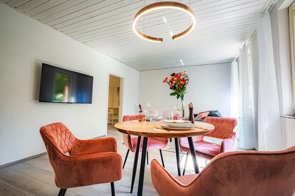 TV and multimedia, Living room, Dining area