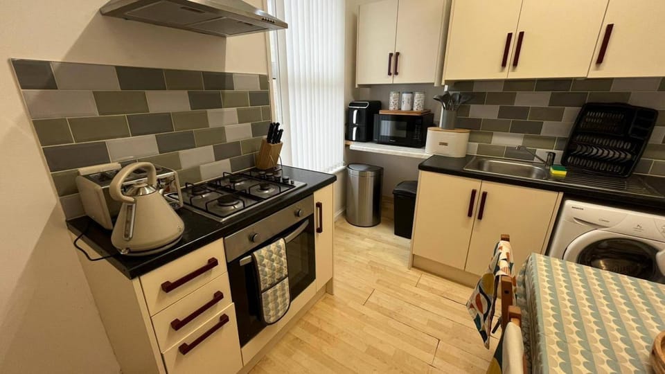 Apartment Sleeps 4 near Anfield Apartment in Liverpool