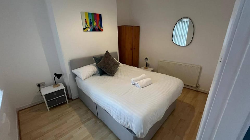 Apartment Sleeps 4 near Anfield Apartment in Liverpool