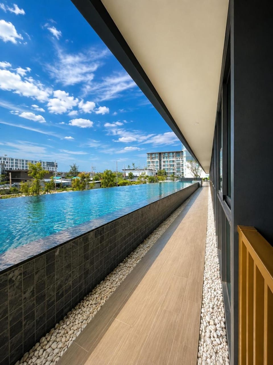 Ozone 1BR Near Laguna - Direct Pool Access Apartment in Choeng Thale
