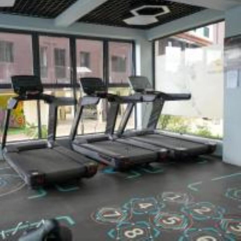 stunning one bedroom apartment with ample parking space heated swimming pool fully equipped gym and amazing city views Apartment in Nairobi County